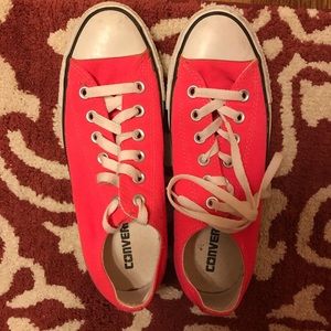 Hot pink converse